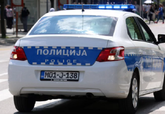 UDARILI AUTOM U STUB: Sedamnaestogodišnjak poginuo, tri maturanta povrijeđena