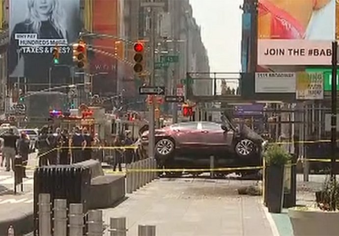 Vozač je namjerno gazio pješake! Policija: Nije teroristički napad (FOTO) (VIDEO)