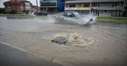 Nevrijeme u Banjaluci, pojedine ulice pod vodom 