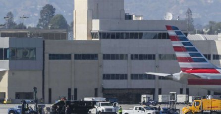 LOS ANGELES: U sudaru aviona i kamiona povrijeđeno osam osoba