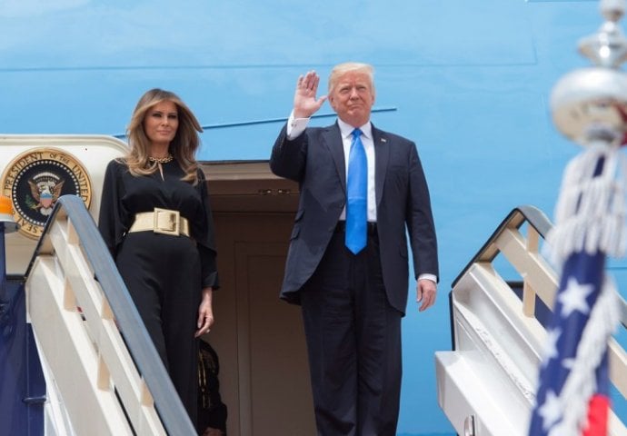 Melania Trump u Saudijskoj Arabiji bez tradicionalne marame