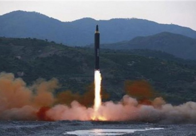 Sjeverna Koreja ponovo lansirala raketu, Japan snažno potestovao 