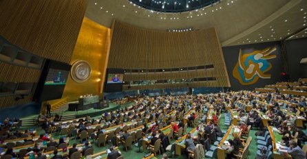 Na današnji dan zaviorila se zastava BiH pred sjedištem UN-a.