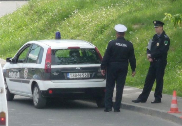 U saobraćajnoj nezgodi povrijeđena tri pješaka 