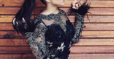 Maturantica o kojoj svi bruje: Atraktivna brineta obukla izazovnu haljinu i zapalila internet!