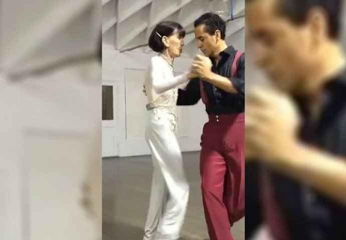 Ova žena ima 92 godine, ali kada počne plesati, ostavit će vas bez riječi! (VIDEO)