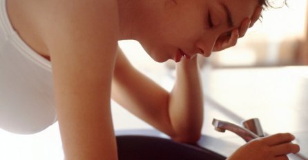 Ovaj tip tumora ima BEZBOLNE SIMPTOME i teško ih je prepoznati: OVE ZNAKOVE mnogi ignorišu, a ne bi smjeli!