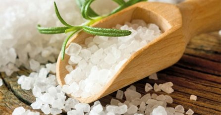 OVAJ ZAČIN JE IDEALNO RJEŠENJE: Protiv alergije i zapaljenja sinusa, osjetljivih desni, otečenih nogu, zubobolje…