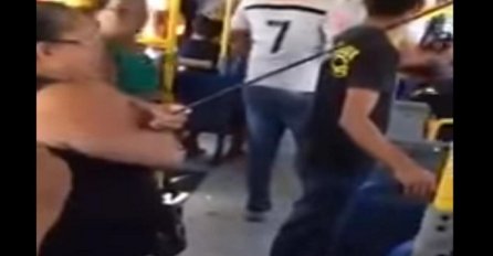 ZA NEVJERICU! Ženu u gradskom autobusu pogodila strijela kroz otvoren prozor! (VIDEO)