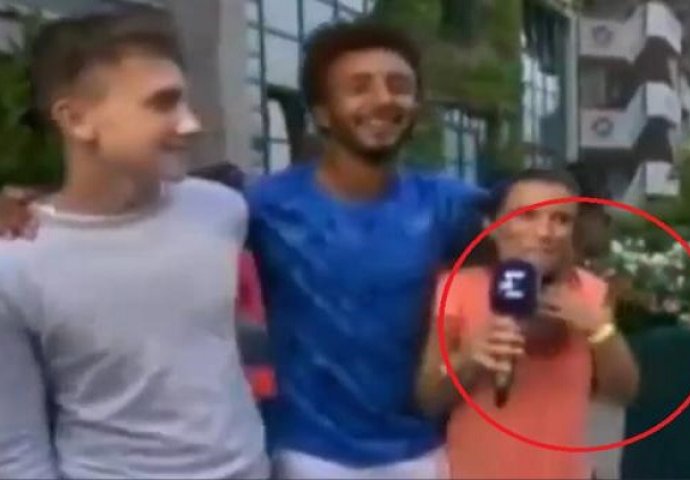 SKANDAL NA ROLAND GARROSU: Teniser izbačen sa turnira jer je ljubio i pipao novinarku! (VIDEO)