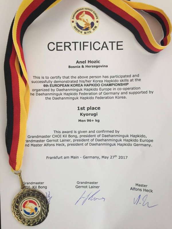 592d86b0-d0cc-4564-9a57-46df0a0a0a64-1