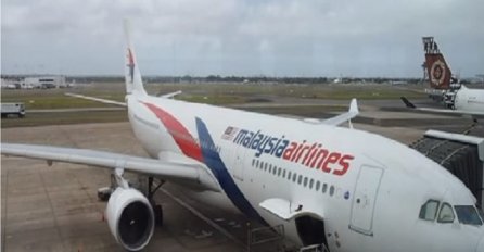 PANIKA: Putnik u avionu rekao da ima eksplozive i pokušao ući u kokpit