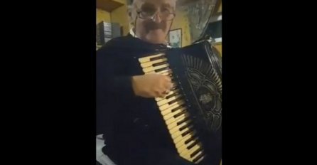 Majstor Konjica oduševio: Kad je Bosanac uzme u ruke harmoniku odagnat će vam sve muke (VIDEO)