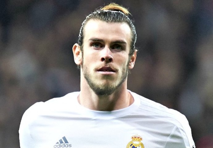 SJEĆATE LI SE GROTESKNE BISTE RONALDA: Bale je bio sljedeći po redu kome je "o glavi i licu" radio skulptor Santos!