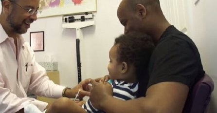 Cijeli svijet oduševljen ovim doktorom: Način na koji je prevario dijete je fantastičan! (VIDEO)