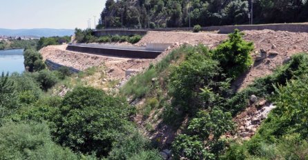 Na više lokacija radovi na izgradnji kolektora u Mostaru  