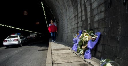 Vozač zapalio autobus bijesan zbog smanjenja plate, poginulo 11-ero djece