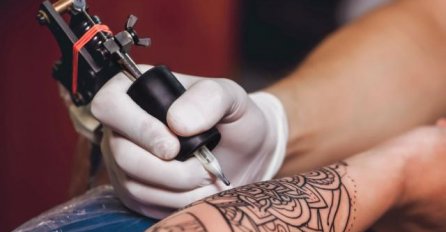 Poslije tetoviranja se zarazio smrtonosnom bakterijom - NIJE poslušao tatoo-majstora!