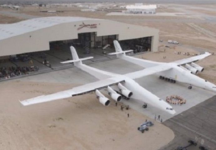 Pogledajte kako izgleda najveći avion na svijetu (VIDEO)