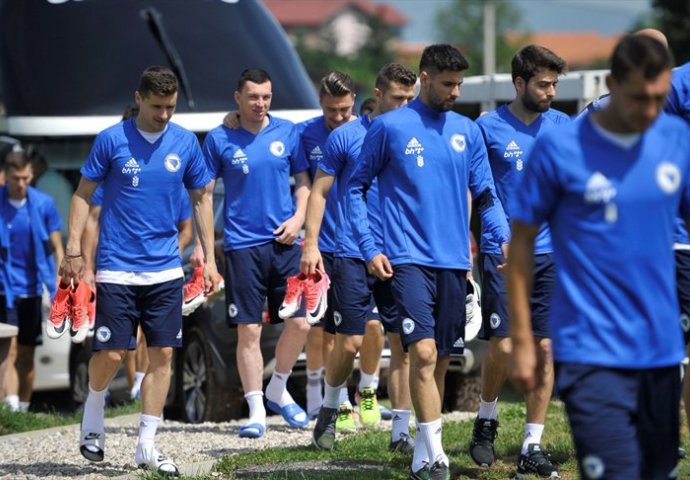 Procurio izgled novog dresa fudbalske reprezentacije BiH (FOTO)