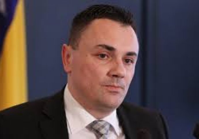 Anis Ajdinović za Novi.ba: Federalna uprava budno prati dešavanja u vezi sa Konzumom kako bi se spriječili moguće manipulacije radnika i dobavljača