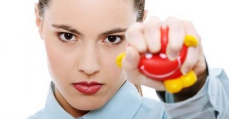 'Došao ja na šalter da ovjerim zdravstvenu knjižicu'