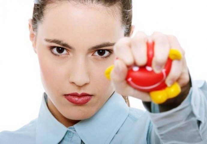 'Došao ja na šalter da ovjerim zdravstvenu knjižicu'