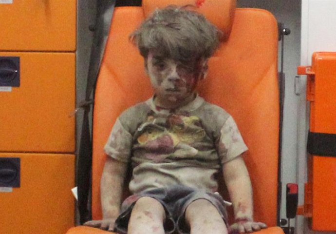 Sjećate li se malenog Omrana iz Sirije za kojim je plakao cijeli svijet? Danas izgleda ovako (FOTO)