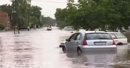 ALARMANTNO, POPLAVE PRIJETE SVIMA: Nijedan grad nije bezbjedan, čak i ako nema rijeku (VIDEO)