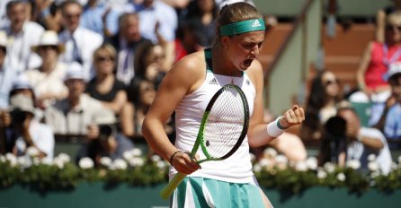 MLADA LATVIJKA ODUŠEVILA PARIZ: Jelena Ostapenko u finalu Roland Garrosa, čeka pobjednicu meča Halep - Pliskova!