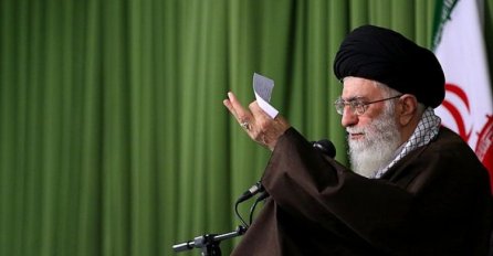 Hamenei: Napadi u Teheranu će pojačati mržnju prema SAD-u i Saudijskoj Arabiji