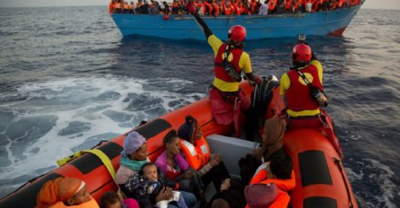 Brod španske humanitarne organizacije spasio 391 migranta