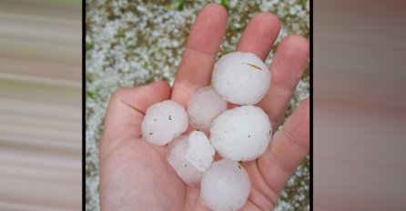 STRAŠNO NEVRIJEME U CRNOJ GORI: Padao grad veličine oraha, toliko jako udara da su zvukovi jezivi (VIDEO) 