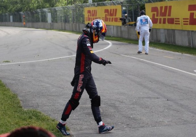 SAINZ TVRDIO DA MU JE GROSJEAN BIO U "MRTVOM UGLU": Španjolac iduću trku starta tri mjesta ispod pozicije koju ostvari tokom kvalifikacija!