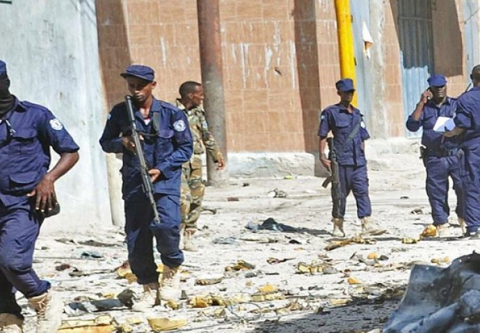Deset mrtvih u bombaškom napadu u Mogadišu