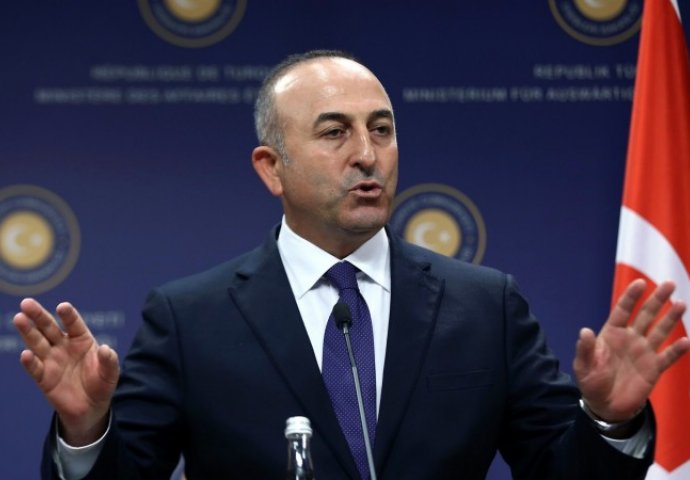 Cavusoglu u Kataru: Krizu među arapskim zemljama moramo riješiti