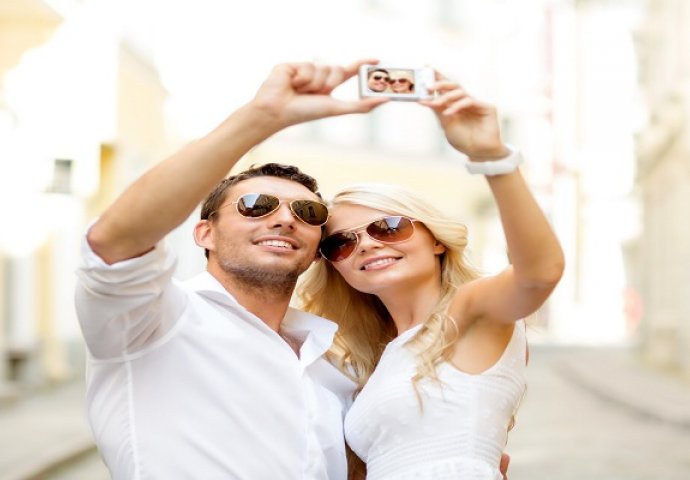 ''Sa djevojkom sam već jedan mjesec''