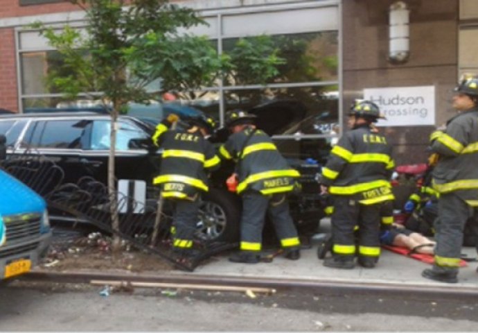 Incident u New Yorku, džip se zaletio u pješake, povrijeđeno 10 ljudi