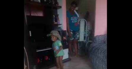 HIT NA DRUŠTVENIM MREŽAMA: Mali dječak oduševio je preko 155 miliona ljudi svojim nevjerovatnim plesom (VIDEO)