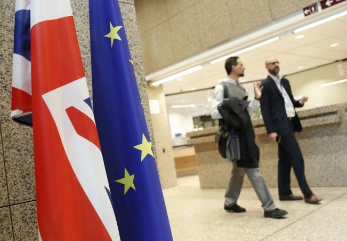 EU i Velika Britanija ostvarile napredak u pregovorima o Brexitu