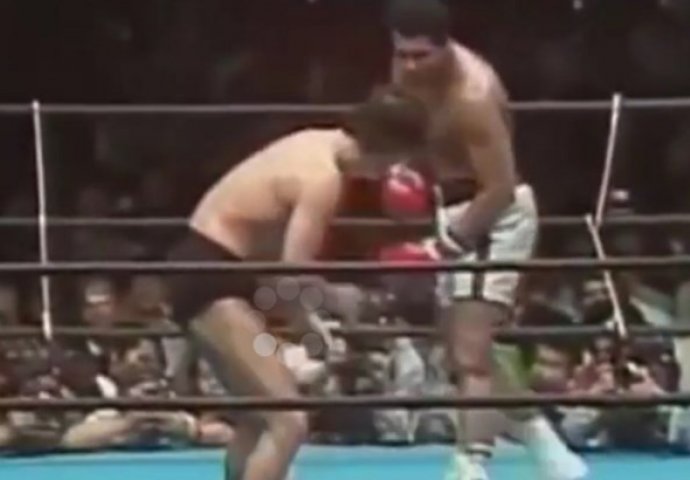 Pogledajte snimku borbe Muhammada Alija u MMA: Nezadovoljni gledatelji bacali smeće u ring