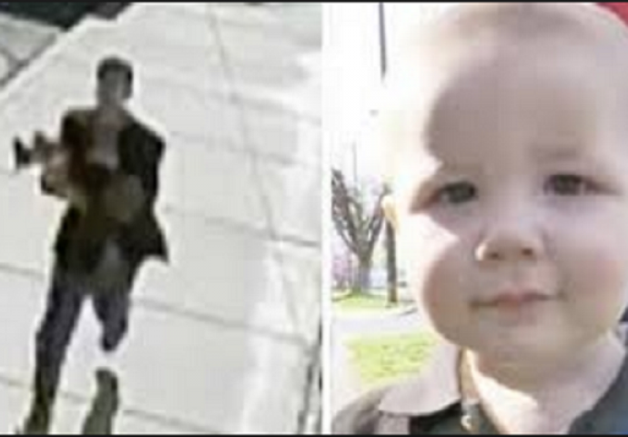 Manijak pokušao kidnapovati bebu, no onda je njegova velika sestra pokazala zube! (VIDEO)