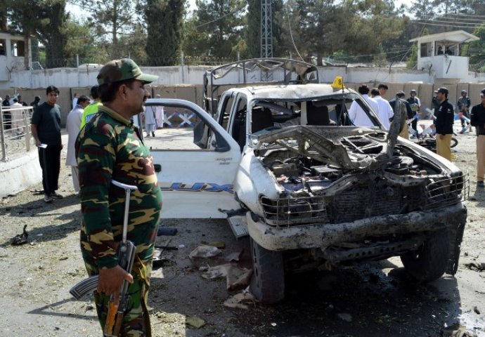 Eksplozija automobil bombe u Pakistanu, 11 osoba poginulo, 20 ranjeno