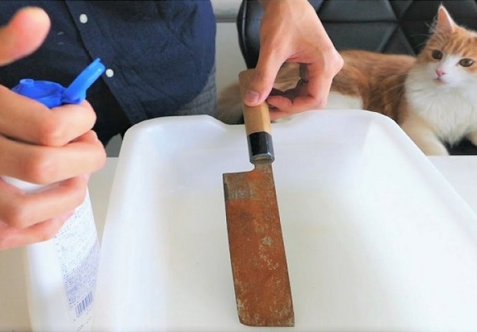 Kupio je stari zahrđali japanski nož: Kada vidite šta je uslijedilo u narednim sekundama uhvatit ćete se za glavu (VIDEO)