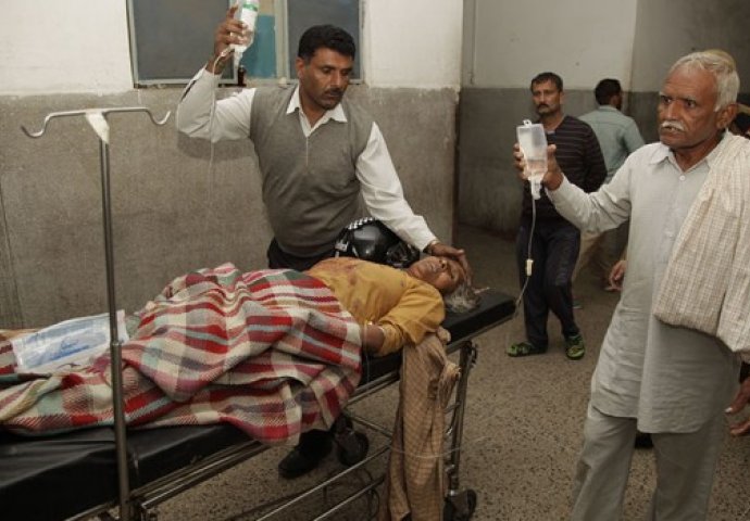 HOROR U PAKISTANU: 122 osobe izgubile život kada se prevrnula pa zapalila naftna cisterna