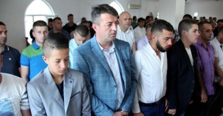 NOVI PAZAR/Bajram u Sandžaku: Očisti ljudska srca od mržnje i zla (FOTO)