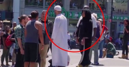 Napali su muslimane i počeli ih vrijeđati nasred ulice, sve dok prolaznici to više nisu mogli izdržati (VIDEO)