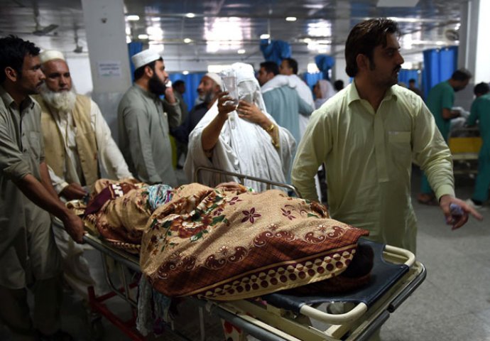 Pakistan: 20-ero djece među 132 poginulih u eksploziji cisterne