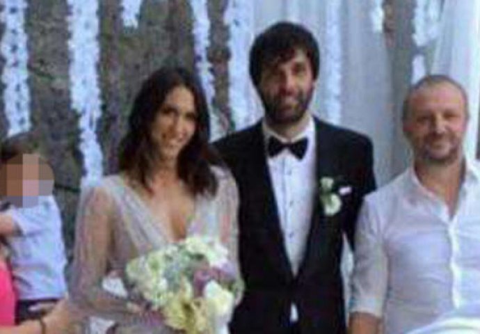PROCURILA FOTOGRAFIJA MLADENACA: Pogledajte kako Jelisaveta izgleda u vjenčanici!
