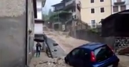 ALARMANTNO I U ITALIJI: Obilna kiša uzrokovala bujice koje su nosile sve pred sobom! (VIDEO)